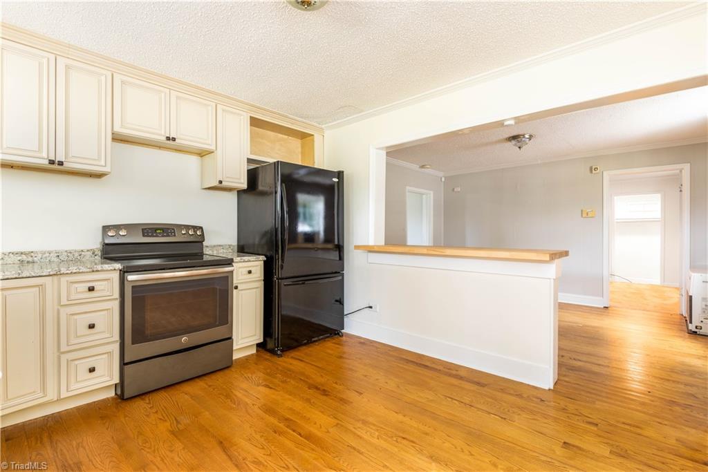 208 Albertson Road Thomasville, NC 27360 - Photo 6 of 19 Gallery Image 6