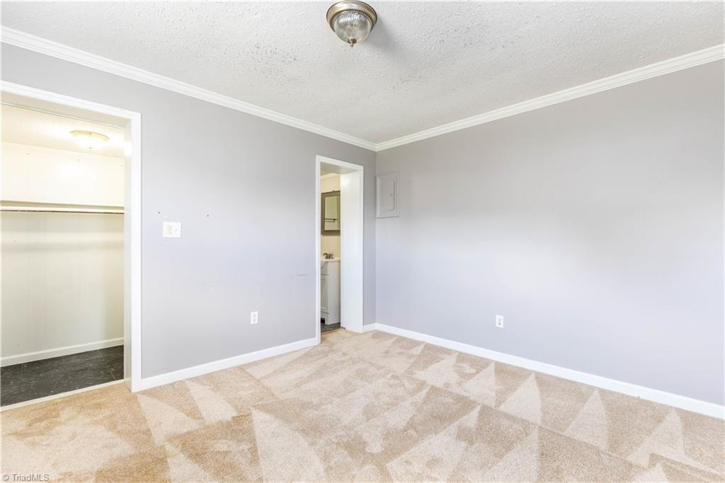 208 Albertson Road Thomasville, NC 27360 - Photo 8 of 19 Gallery Image 8
