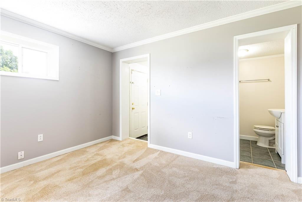 208 Albertson Road Thomasville, NC 27360 - Photo 9 of 19 Gallery Image 9