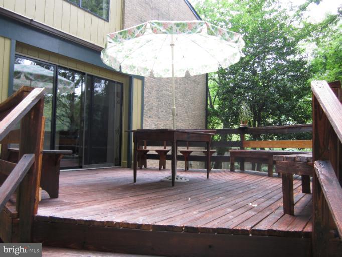 9309 Friars Road Bethesda, MD 20817 - Photo 11 of 19 Main Deck