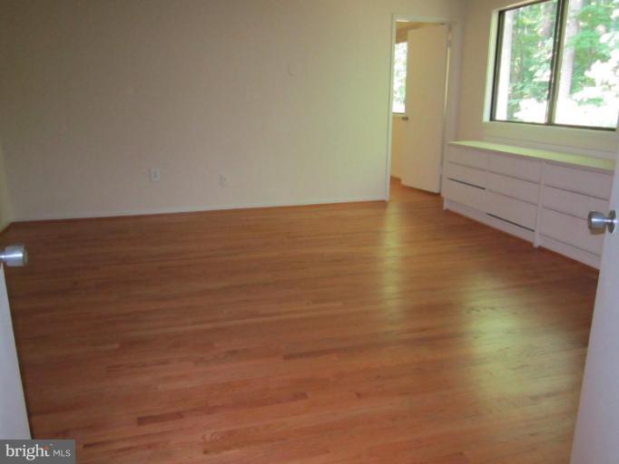9309 Friars Road Bethesda, MD 20817 - Photo 7 of 19 Bedroom (Master)