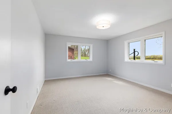 $450,000 | 9391 Summit Avenue Northeast, Rockford, MI 49341