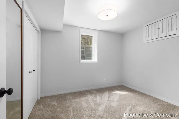 $450,000 | 9391 Summit Avenue Northeast, Rockford, MI 49341