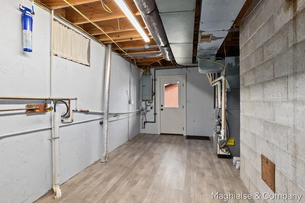 $450,000 | 9391 Summit Avenue Northeast, Rockford, MI 49341