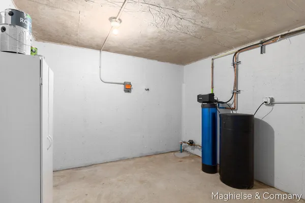 $450,000 | 9391 Summit Avenue Northeast, Rockford, MI 49341