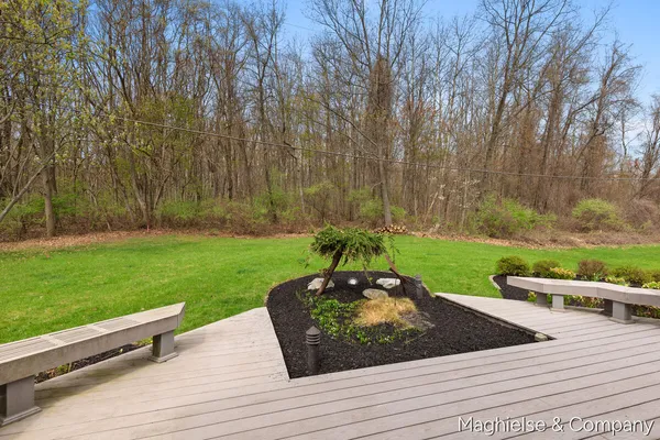 $450,000 | 9391 Summit Avenue Northeast, Rockford, MI 49341