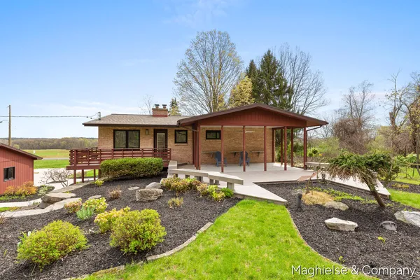 $450,000 | 9391 Summit Avenue Northeast, Rockford, MI 49341