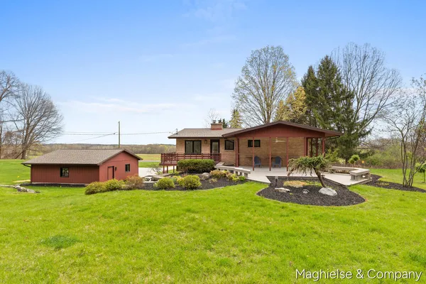 $450,000 | 9391 Summit Avenue Northeast, Rockford, MI 49341