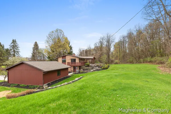 $450,000 | 9391 Summit Avenue Northeast, Rockford, MI 49341