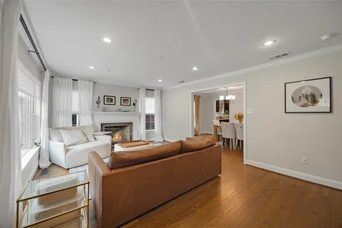 $979,000 | 5947 Mercedes Avenue, Dallas, TX 75206