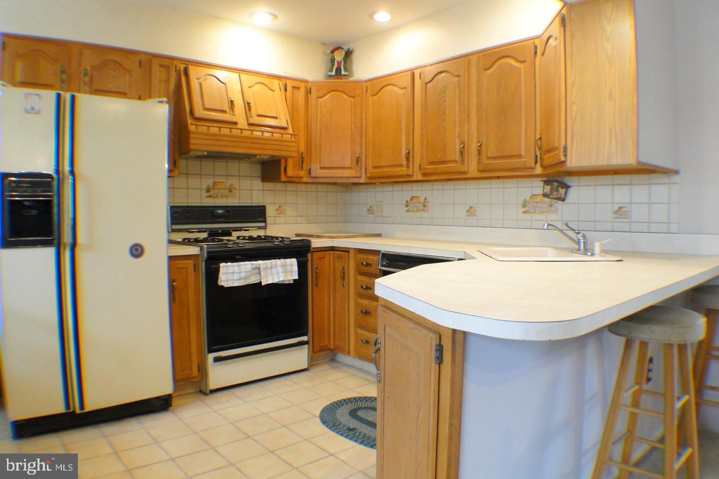 12409 Balston Road Philadelphia, PA 19154 - Photo 11 of 27