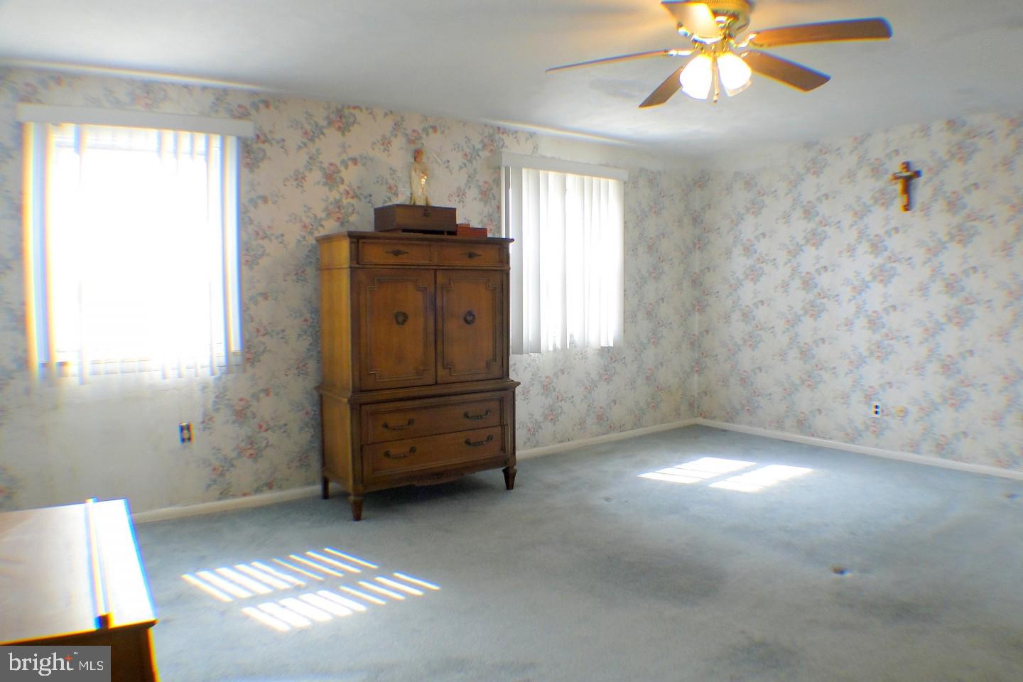 12409 Balston Road Philadelphia, PA 19154 - Photo 16 of 27