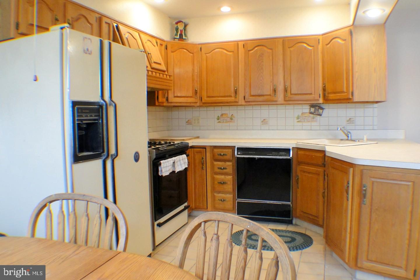 12409 Balston Road Philadelphia, PA 19154 - Photo 10 of 27