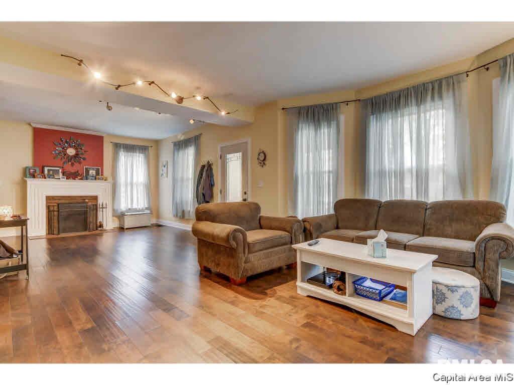 422 West Canedy Street Springfield, IL 62704 - Photo 4 of 34 Gallery Image 4