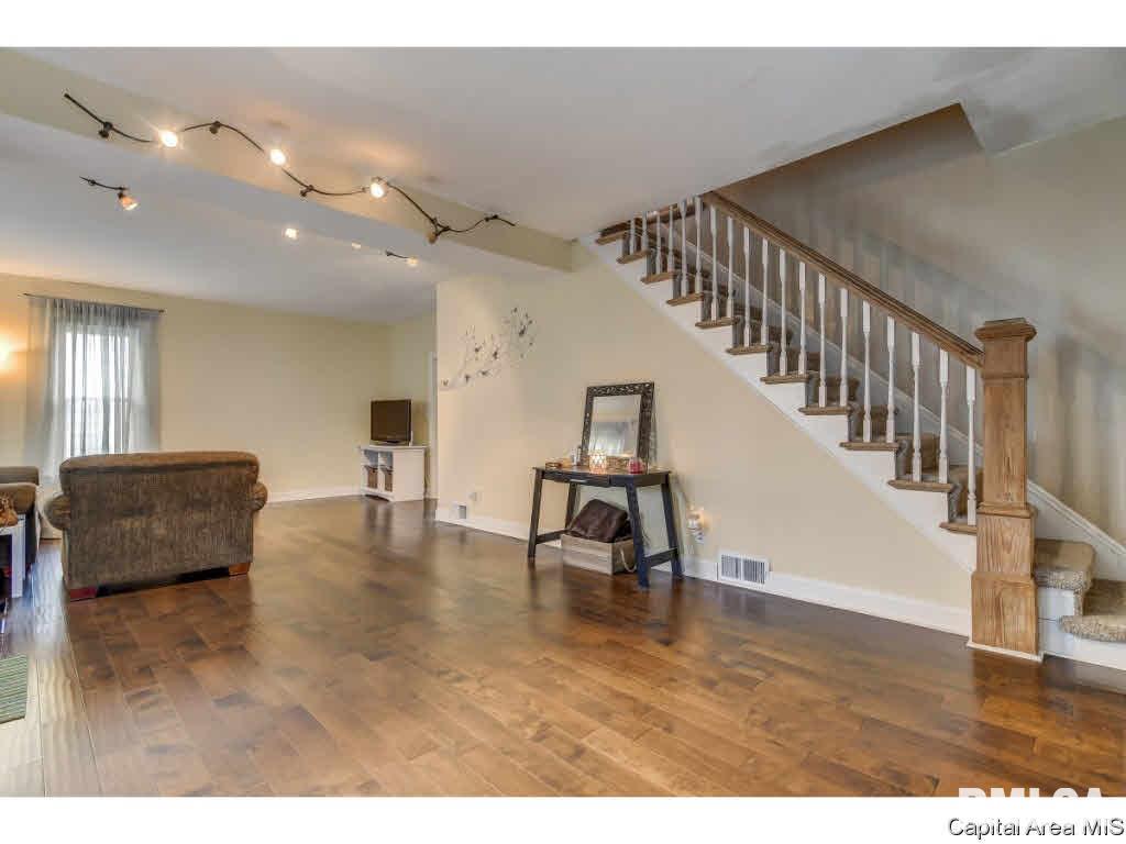 422 West Canedy Street Springfield, IL 62704 - Photo 5 of 34 Gallery Image 5