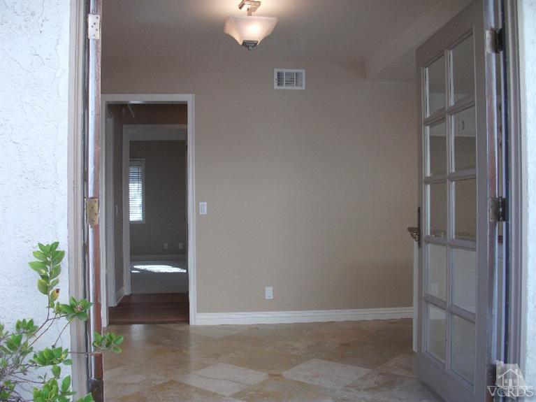 932 Thistlegate Road Oak Park, CA 91377 - Photo 13 of 28 Additional Photo