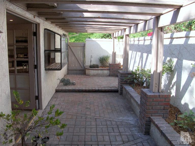 932 Thistlegate Road Oak Park, CA 91377 - Photo 22 of 28 Additional Photo