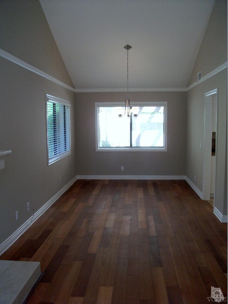 932 Thistlegate Road Oak Park, CA 91377 - Photo 5 of 28 Additional Photo