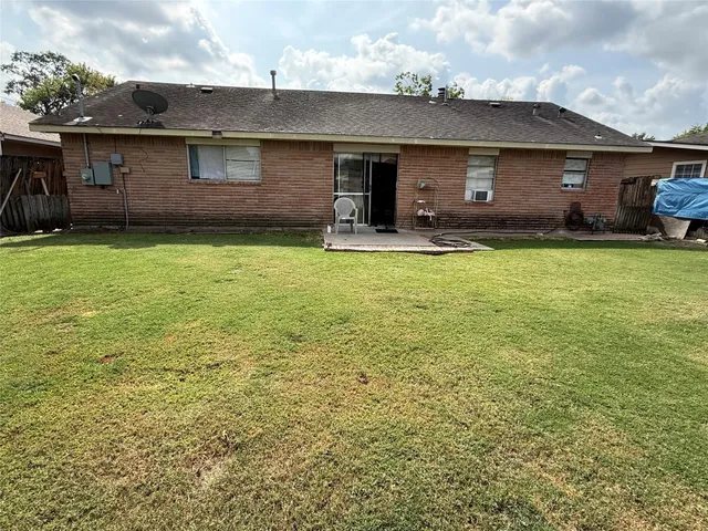 $1,300 | 5519 Mendota Lane, Houston, TX 77032