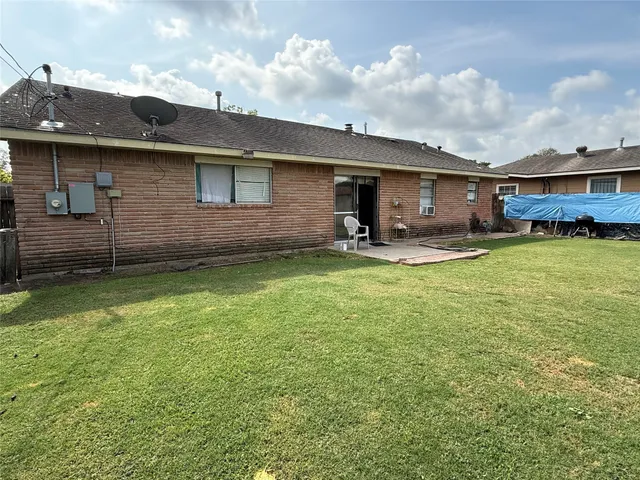 $1,300 | 5519 Mendota Lane, Houston, TX 77032