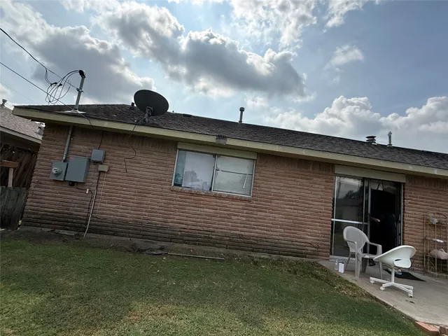 $1,300 | 5519 Mendota Lane, Houston, TX 77032