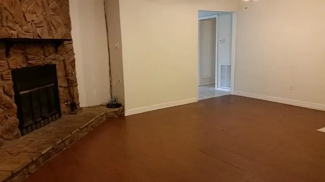 $1,300 | 5519 Mendota Lane, Houston, TX 77032