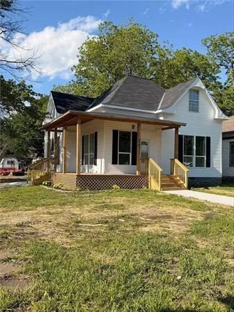 $179,900 | 2431 Washington Avenue, Parsons, KS 67357