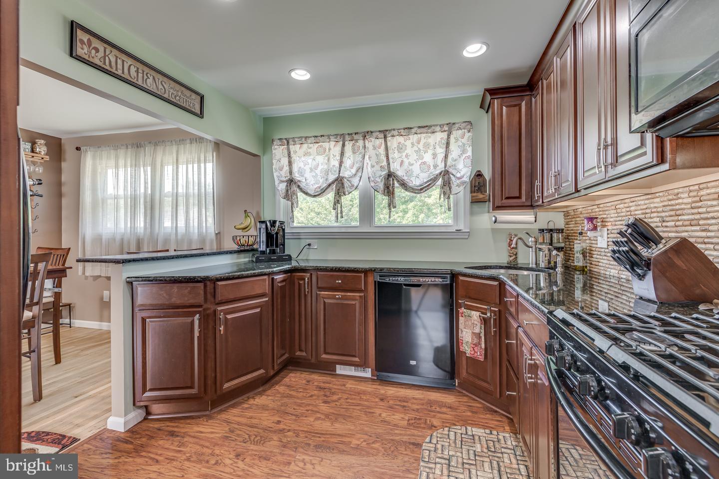 508 Deer Road Cherry Hill, NJ 08034 - Photo 19 of 22 Breakfast Bar