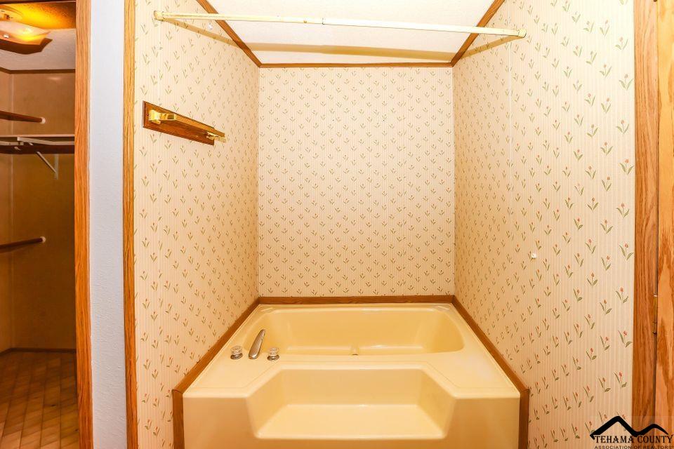 4933 Pinehurst Road Anderson, CA 96007 - Photo 14 of 45
