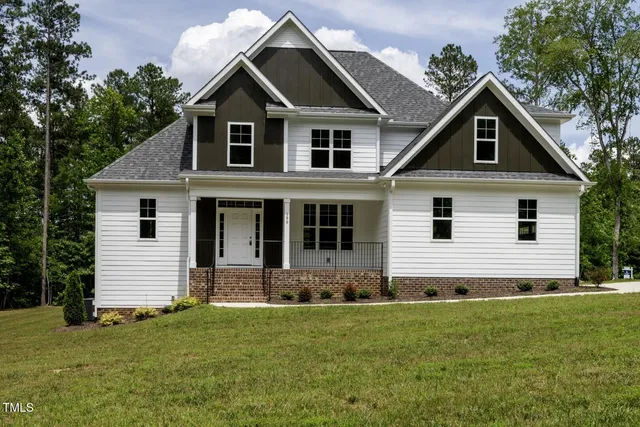 $764,900 | 190 Whistlers Cove, Louisburg, NC 27549