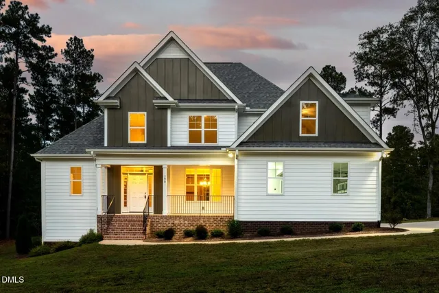 $764,900 | 190 Whistlers Cove, Louisburg, NC 27549