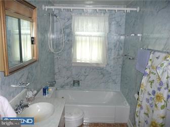 703 Tollgate Road Quakertown, PA 18951 - Photo 9 of 12 Gallery Image 9