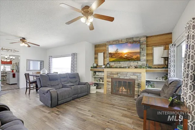 $405,000 | 1610 Burton Avenue, Burley, ID 83318