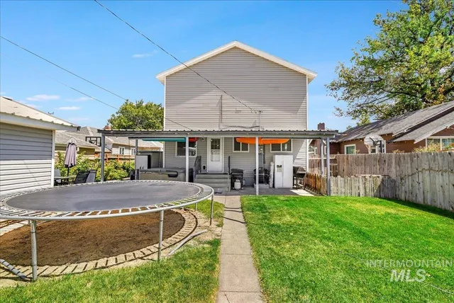 $405,000 | 1610 Burton Avenue, Burley, ID 83318