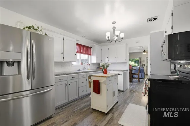 $405,000 | 1610 Burton Avenue, Burley, ID 83318