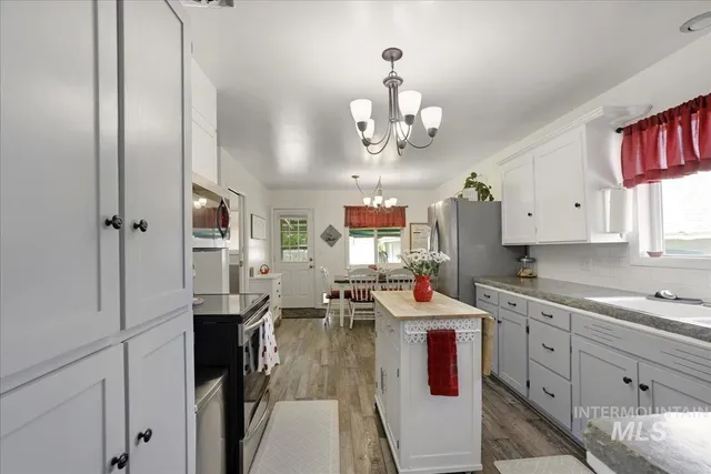 $405,000 | 1610 Burton Avenue, Burley, ID 83318