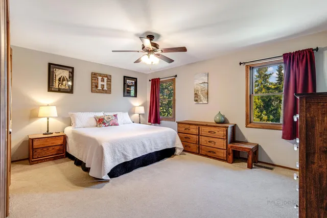 $400,000 | 619 North California Avenue, Mundelein, IL 60060