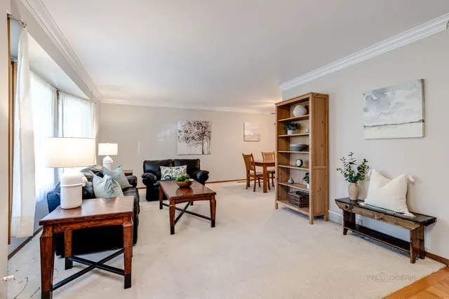 $400,000 | 619 North California Avenue, Mundelein, IL 60060