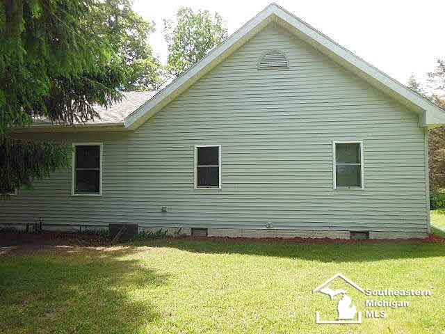 4380 Consear Road Ottawa Lake, MI 49267 - Photo 6 of 26 21171747-5.JPG