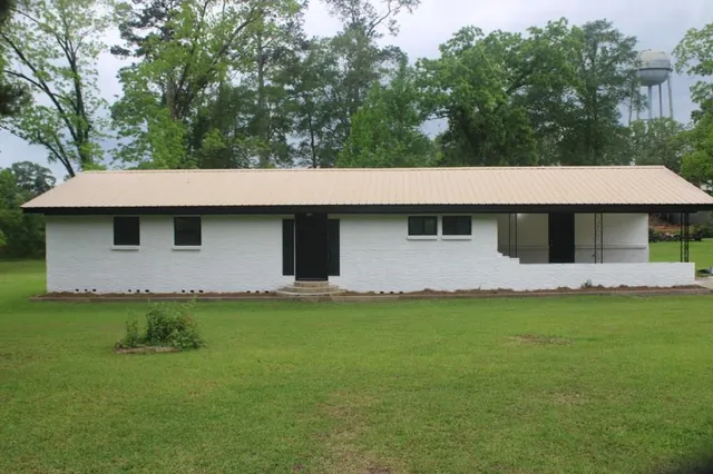 $135,000 | 202 Amite Street, Osyka, MS 39657