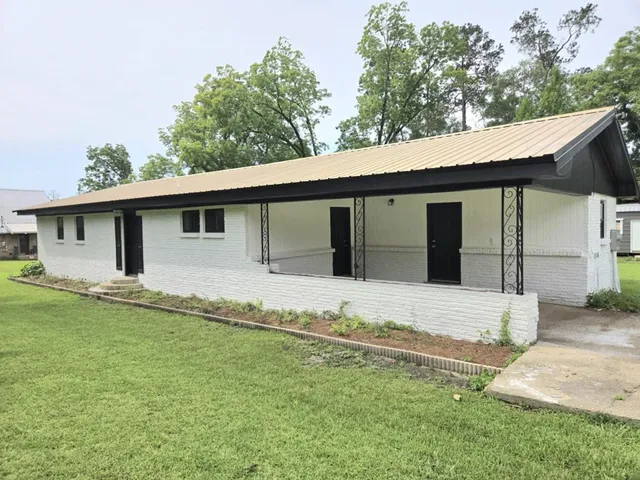 $135,000 | 202 Amite Street, Osyka, MS 39657