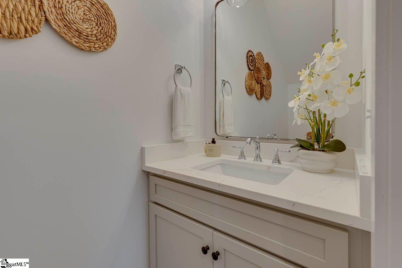 35 Endel Street Greenville, SC 29611 - Photo 5 of 19