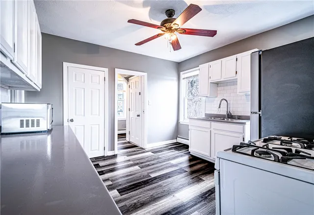 $2,600 | 216 Maplewood Avenue, Cranston, RI 02920