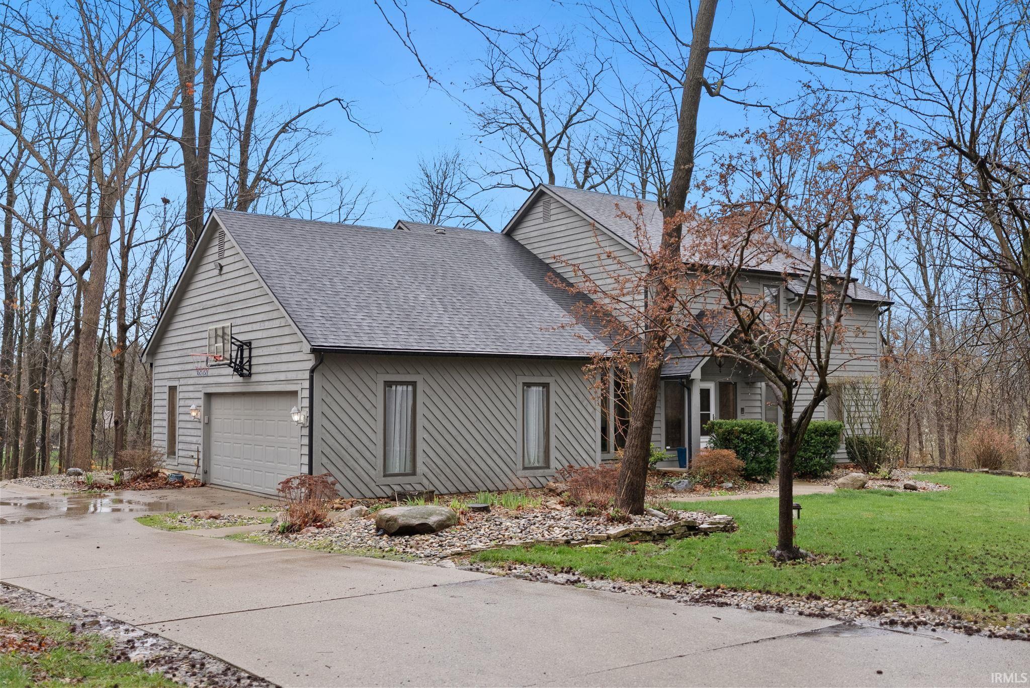 1927 South Hadley Road Fort Wayne, IN 46804 - Photo 3 of 35