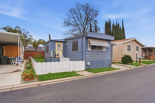 $88,500 | 250 East Las Palmas Avenue, Unit 13, Patterson, CA 95363