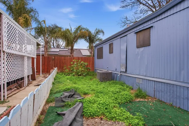 $88,500 | 250 East Las Palmas Avenue, Unit 13, Patterson, CA 95363