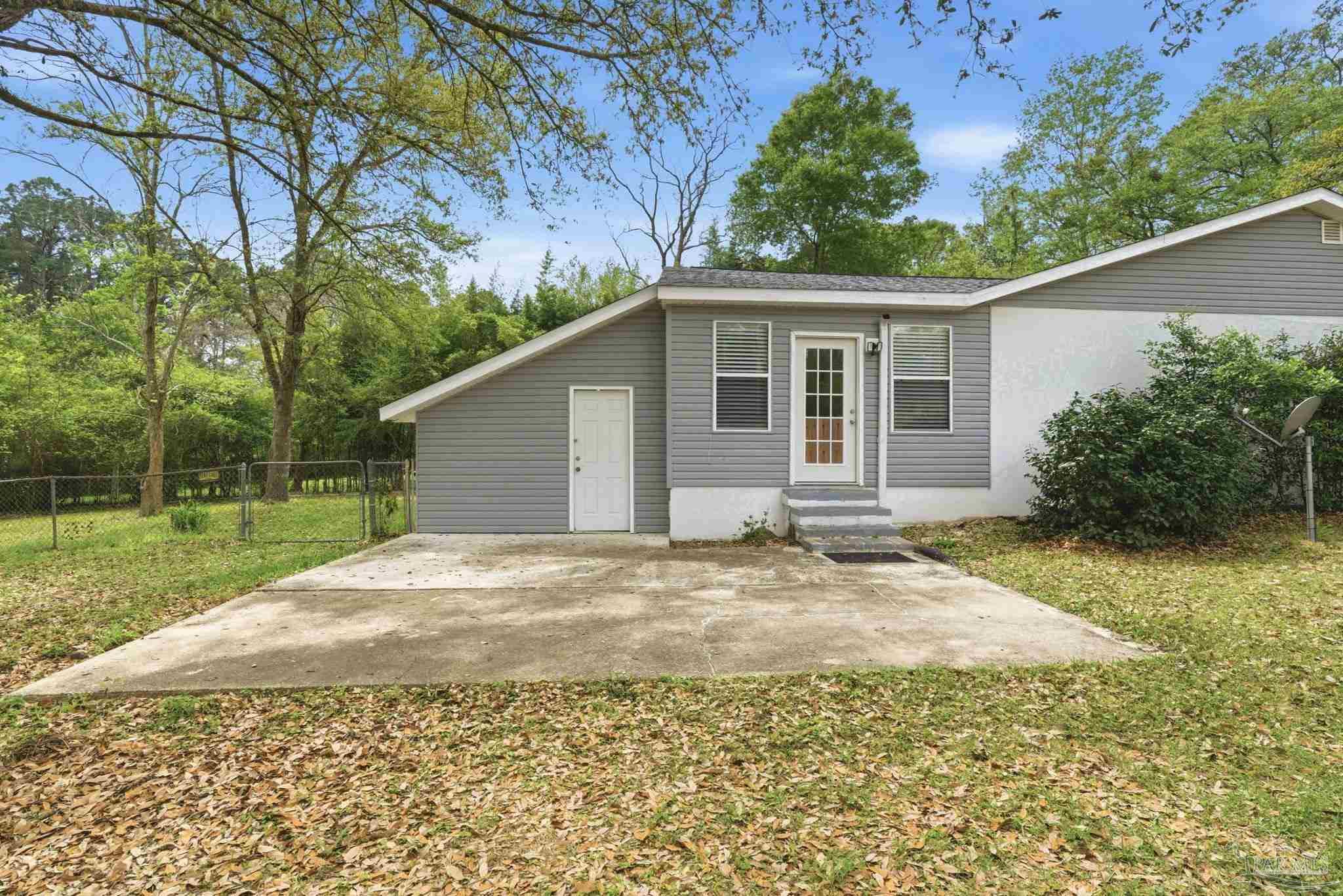 6960 Klondike Road Pensacola, FL 32526 - Photo 32 of 38
