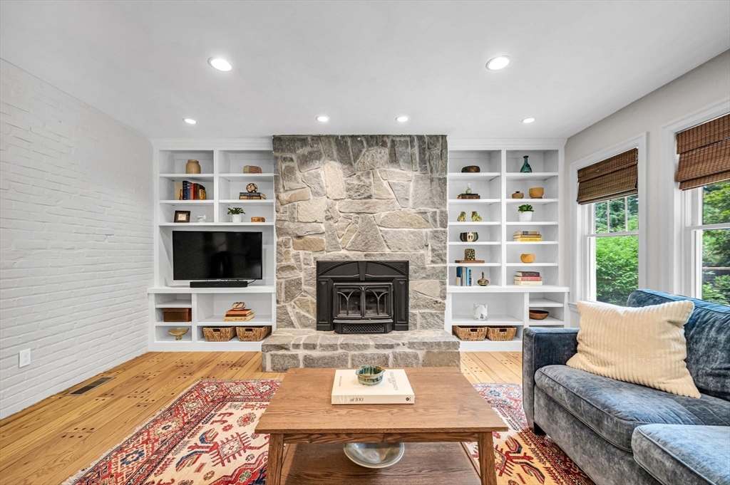 28 Brittany Road Longmeadow, MA 01106 - Photo 8 of 40