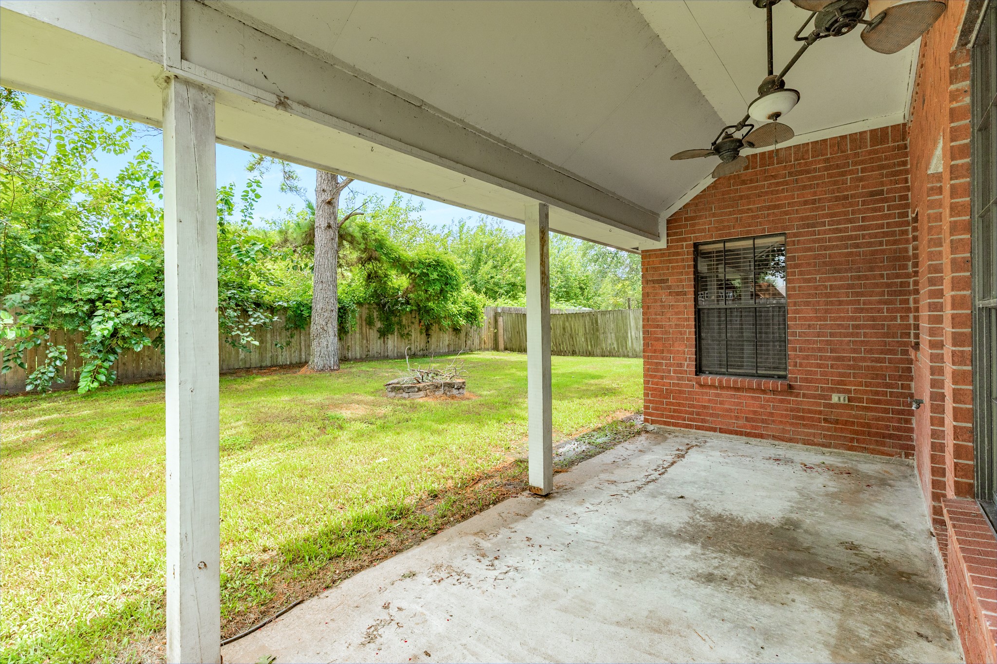 224 North Ranch House Road Angleton, TX 77515 - Photo 26 of 30