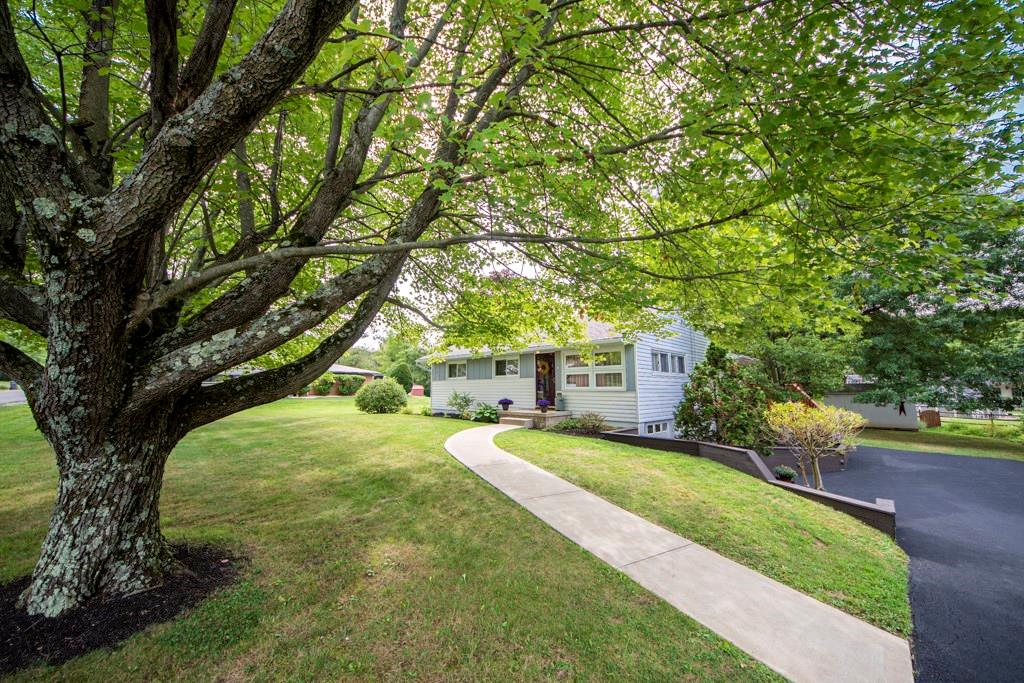 213 Middle Trail Butler, PA 16002 - Photo 2 of 25